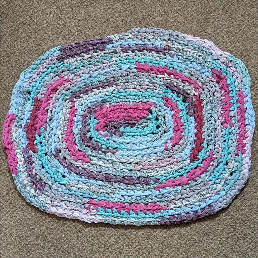 Vintage Oval Handmade Rag Rug Cotton Fabric Turquoise Pink Wine Colors 26